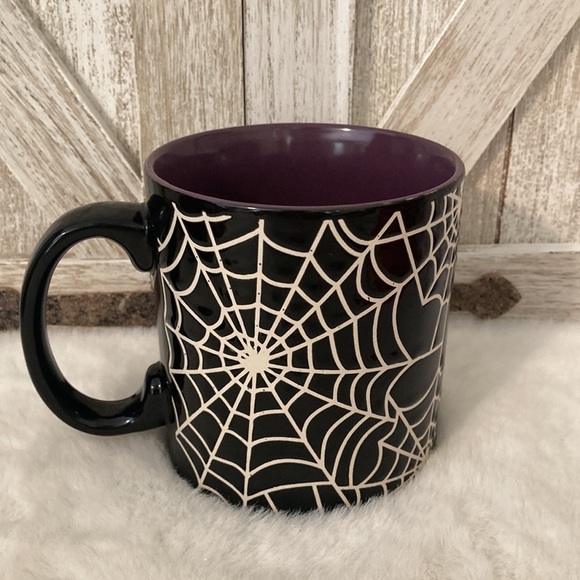 Novogratz Halloween Spiderweb Mug - Picture 2 of 6